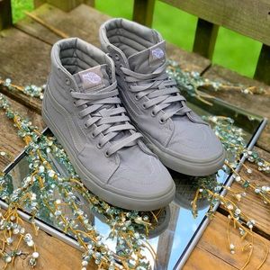 ▫️Wolf Grey High Top Vans